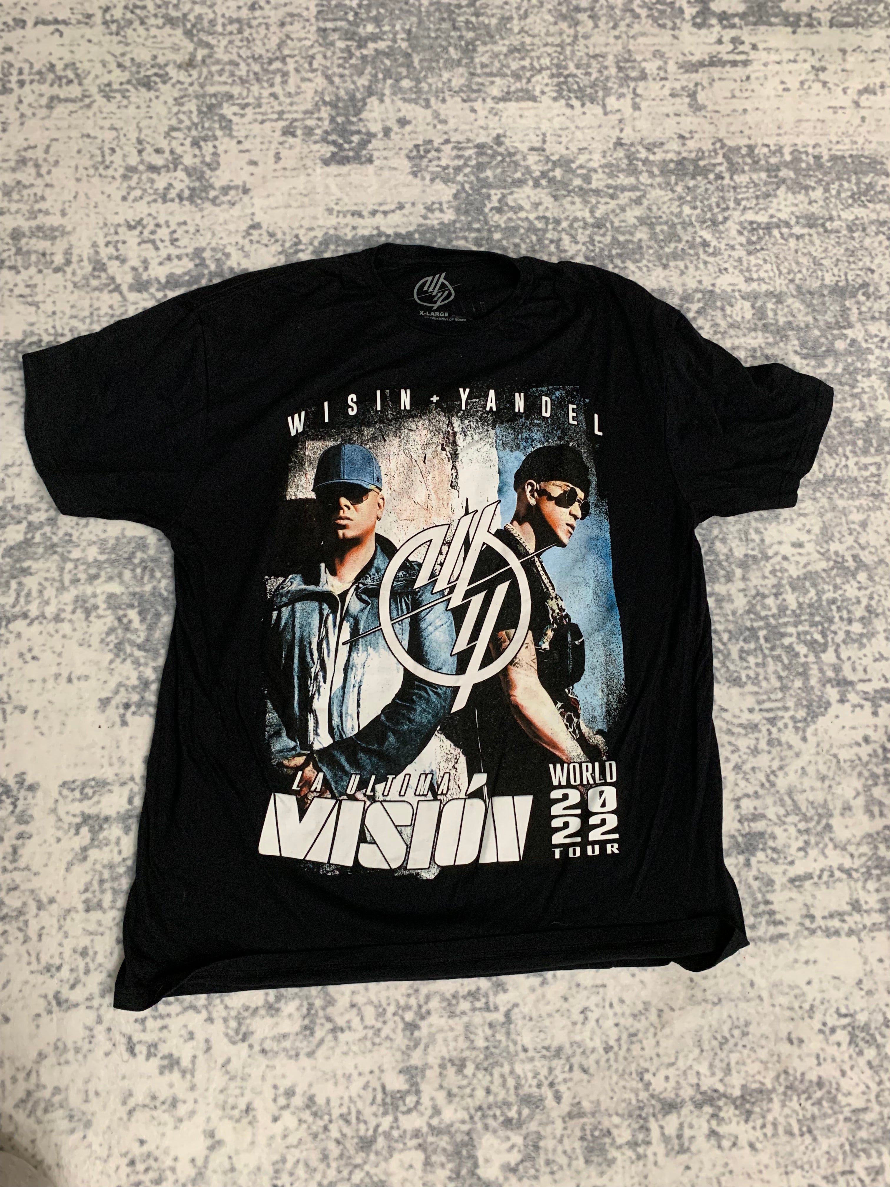 La ultimate world tour 2022 / Size XL