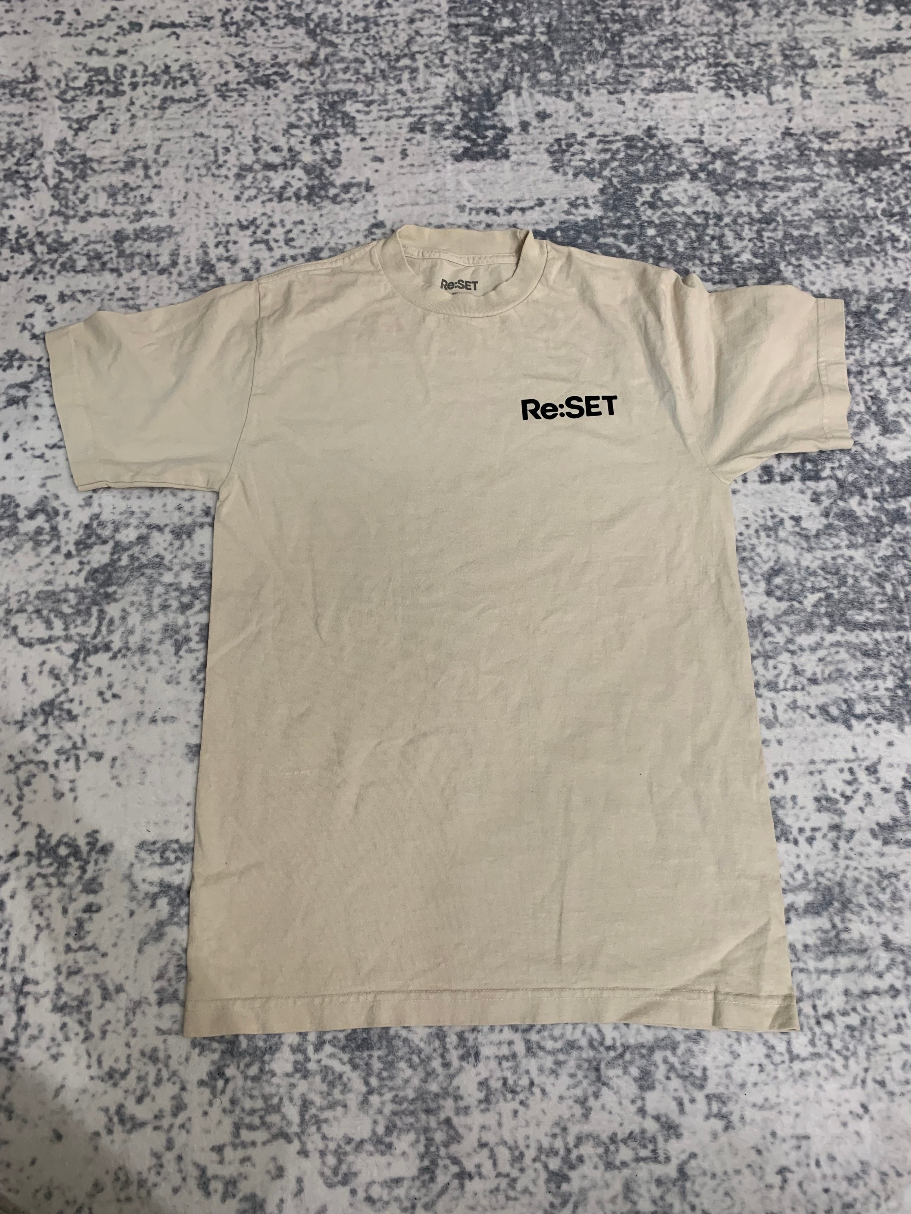 Re:Set tan Music date / Size Small